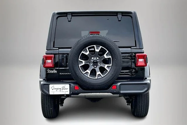 New 2026 Black Clear-Coat Exterior Paint Jeep Sahara image 3