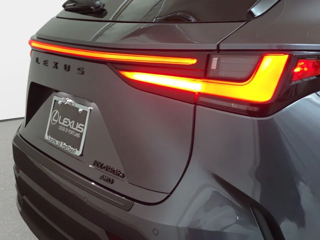 New 2026 Cloudburst Gray Lexus PREMIUM PLUS AWD image 31