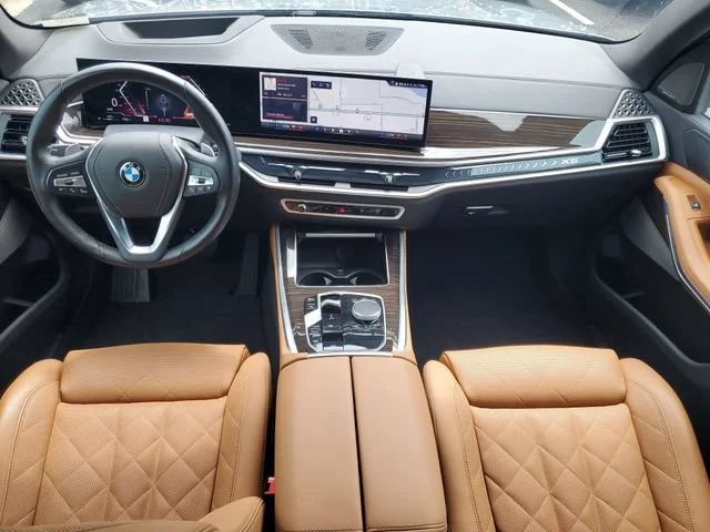 Used 2025 Gray BMW xDrive40i image 26
