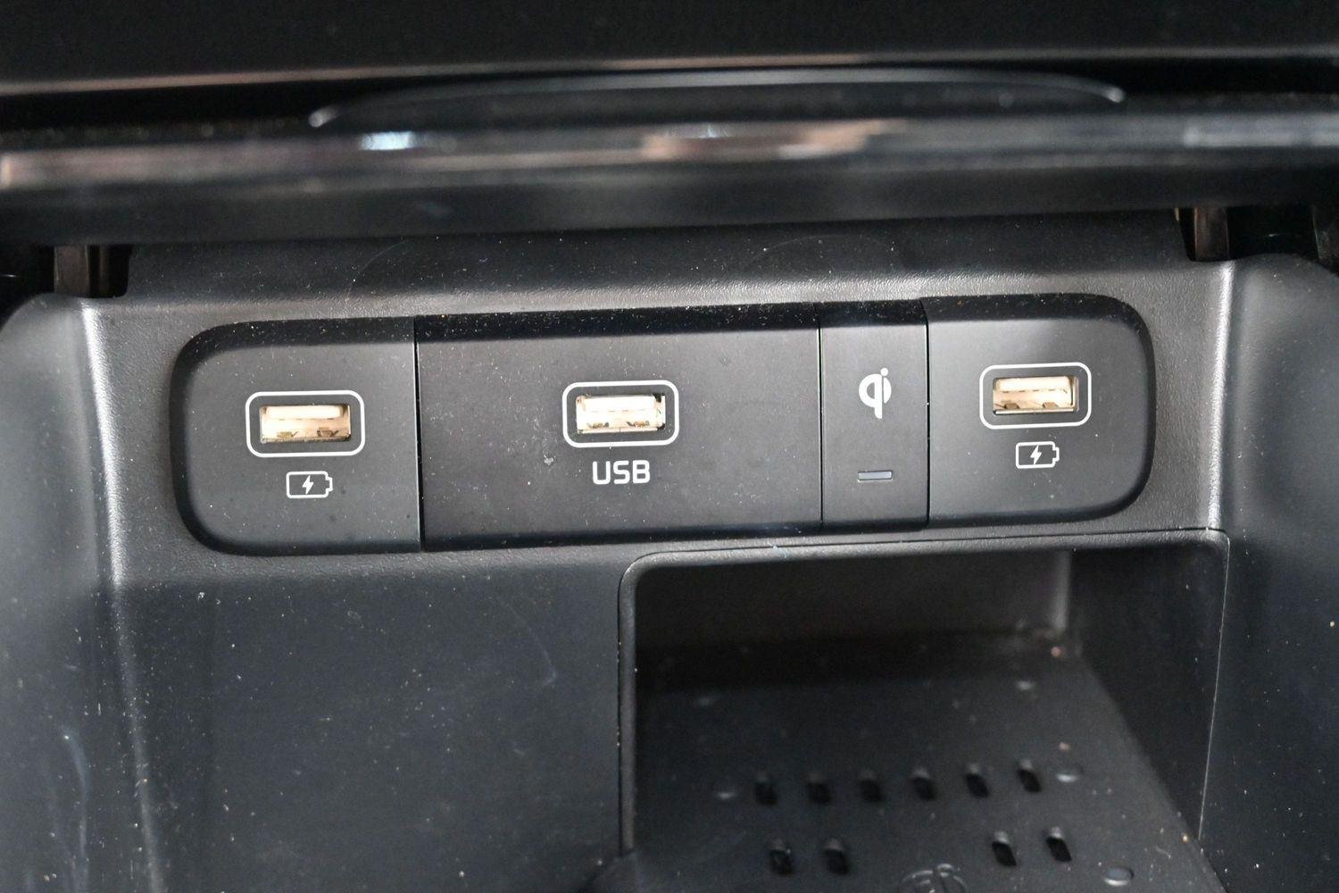 Used 2023 Wolf Gray Kia X-Line SX Prestige image 26