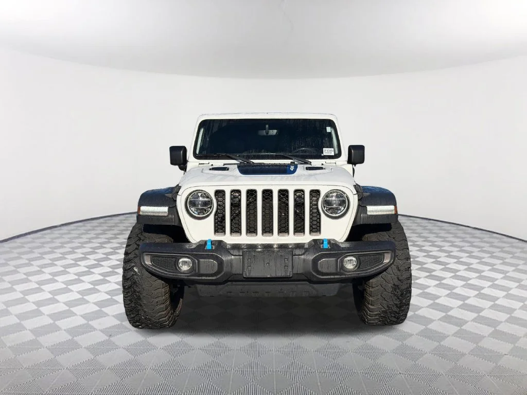 Used 2022 White/off-white Jeep Unlimited Rubicon 4xe image 2