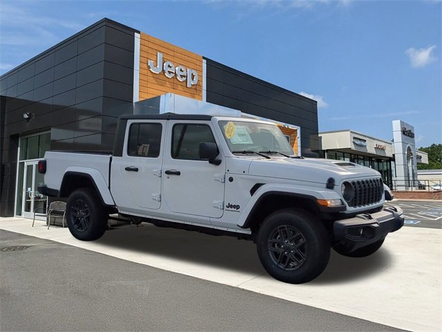 2025 Jeep Gladiator Sport S photo 2