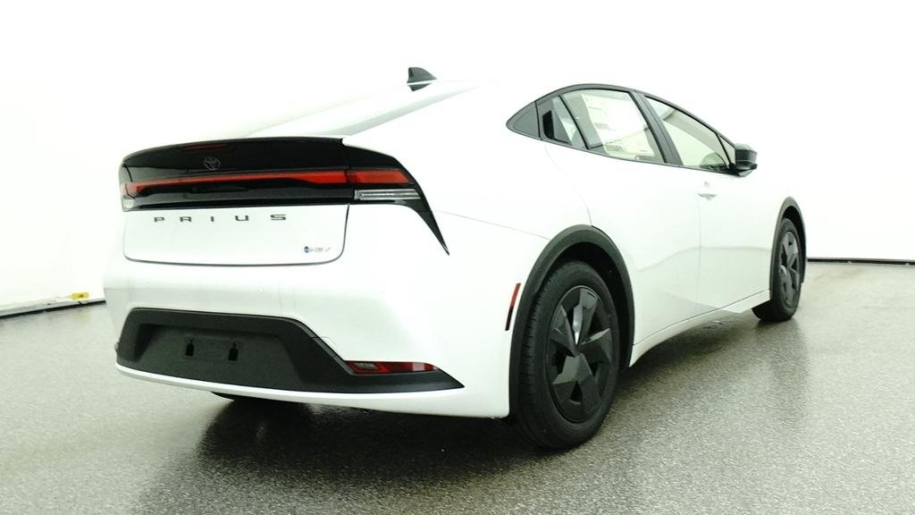 New 2026 Wind Chill Pearl Toyota LE image 21