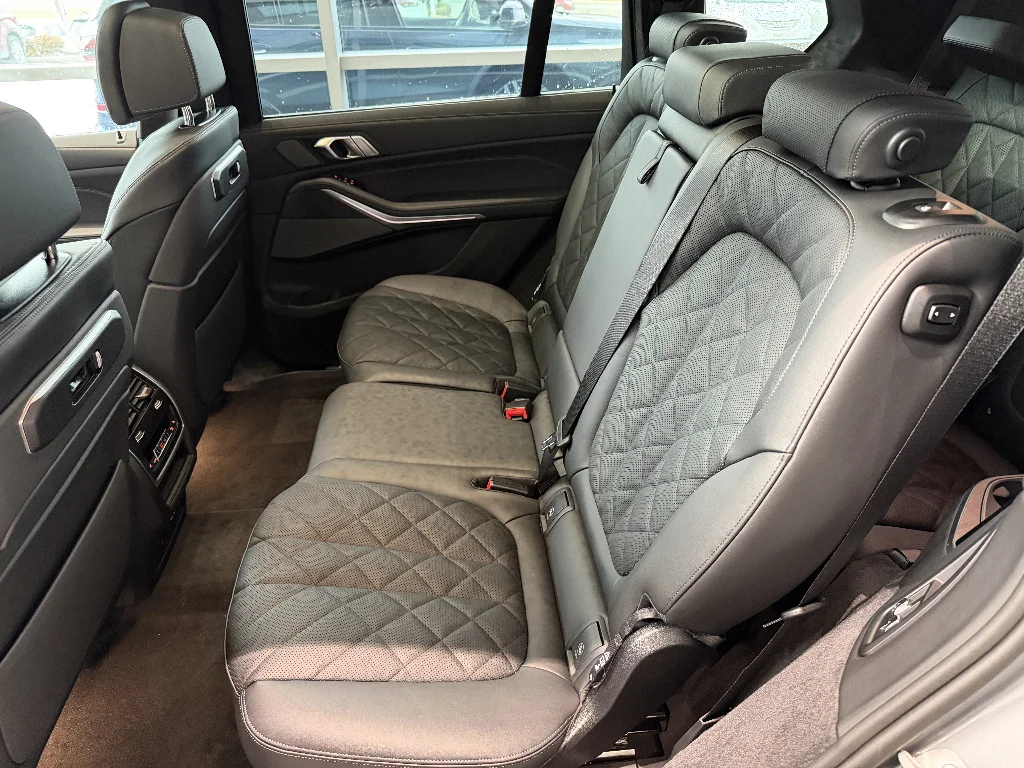 New 2026 Skyscraper Grey Metallic BMW xDrive40i image 13