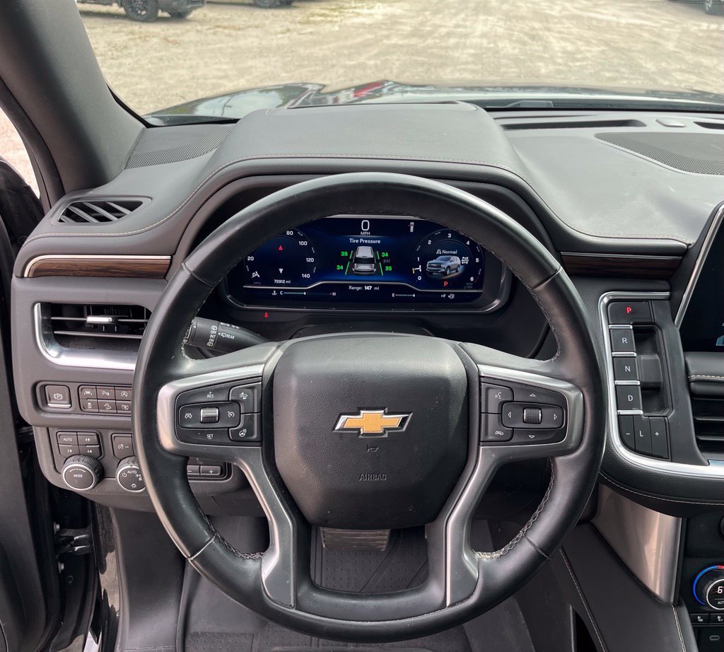 Used 2023 BLACK Chevrolet Premier image 22