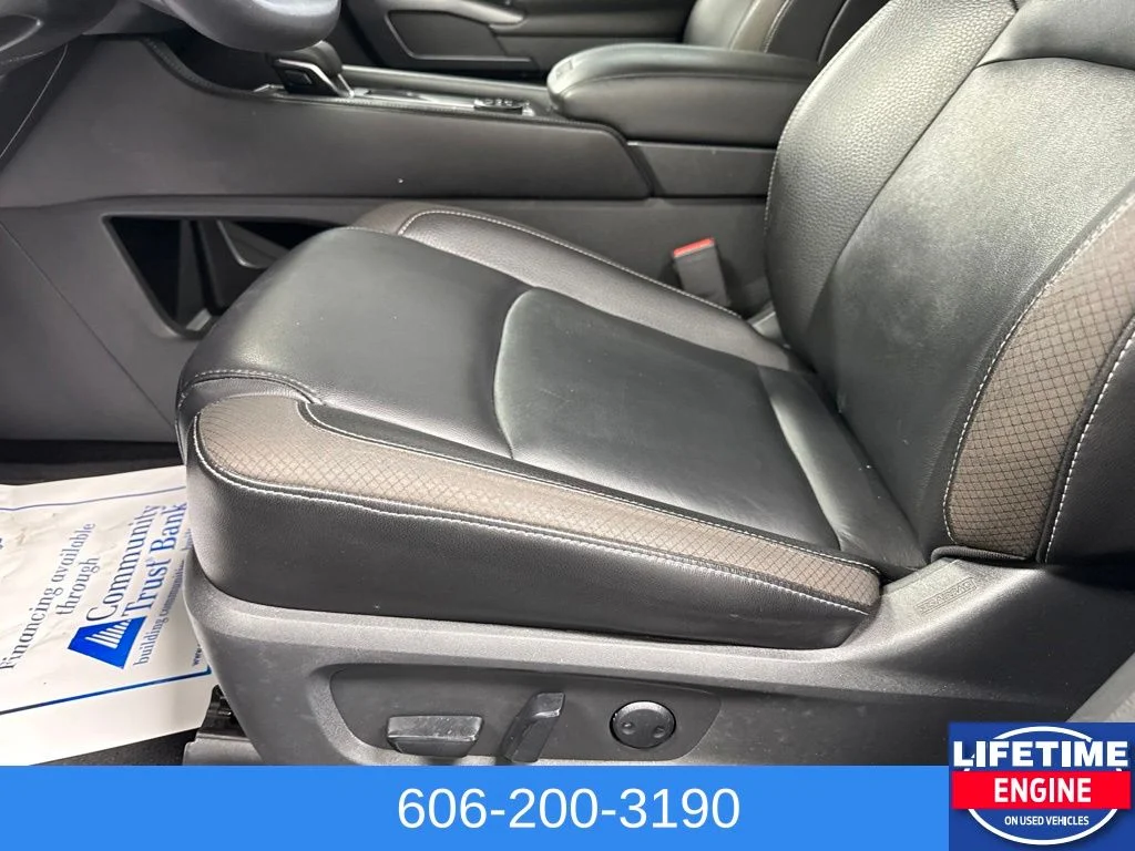Used 2024 Black Nissan SL image 26