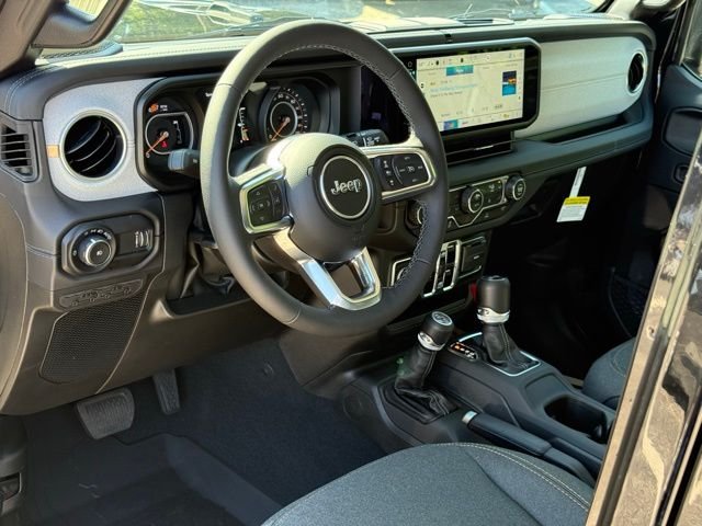2025 Jeep Wrangler 4-Door Sahara - Photo 9