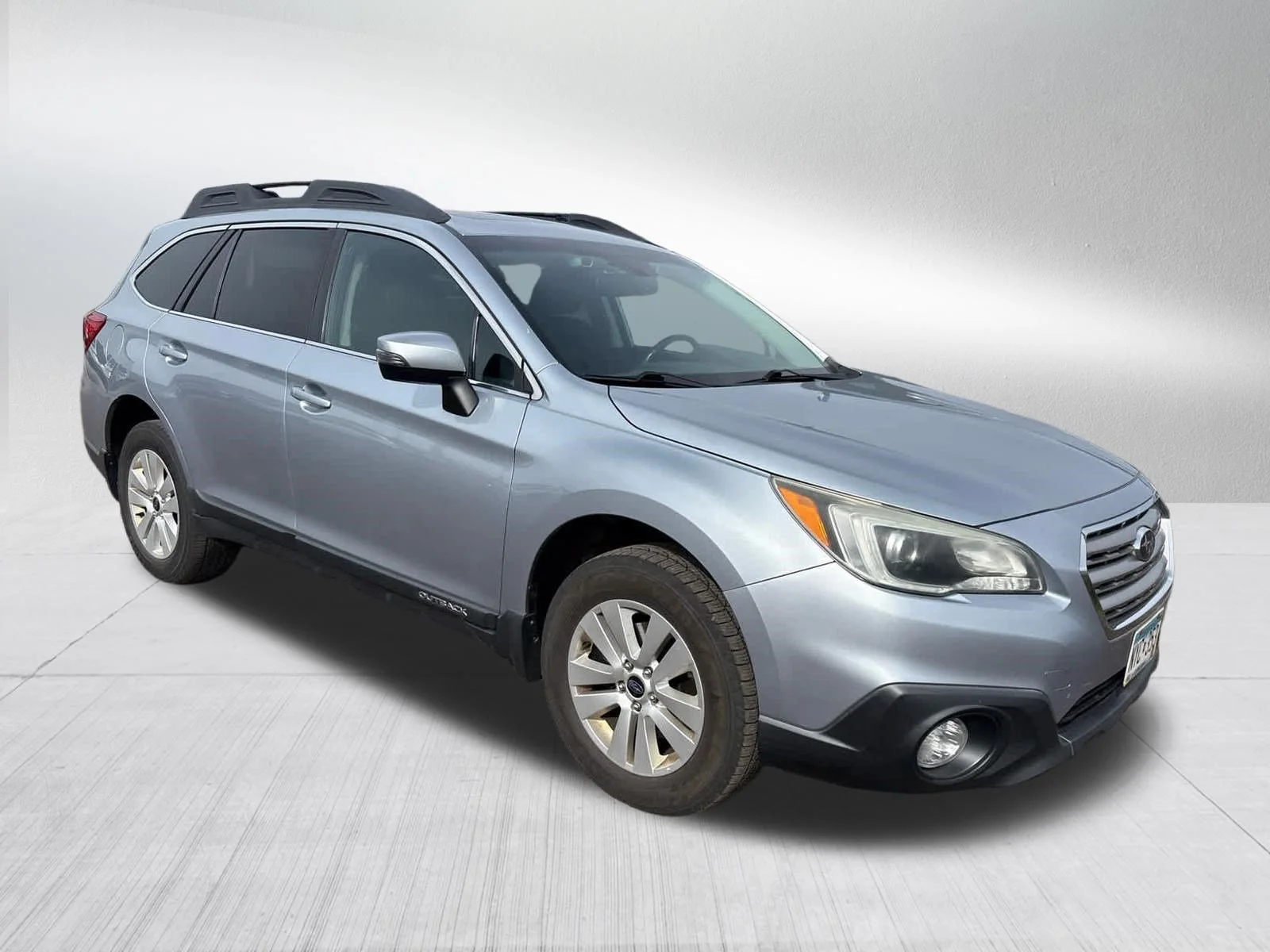 Used 2016 Ice Silver Metallic Subaru 2.5i Premium image 4