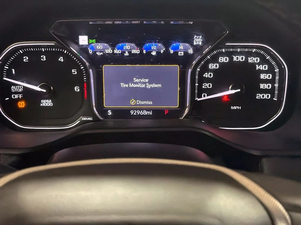 Used 2021 Black GMC Denali image 28