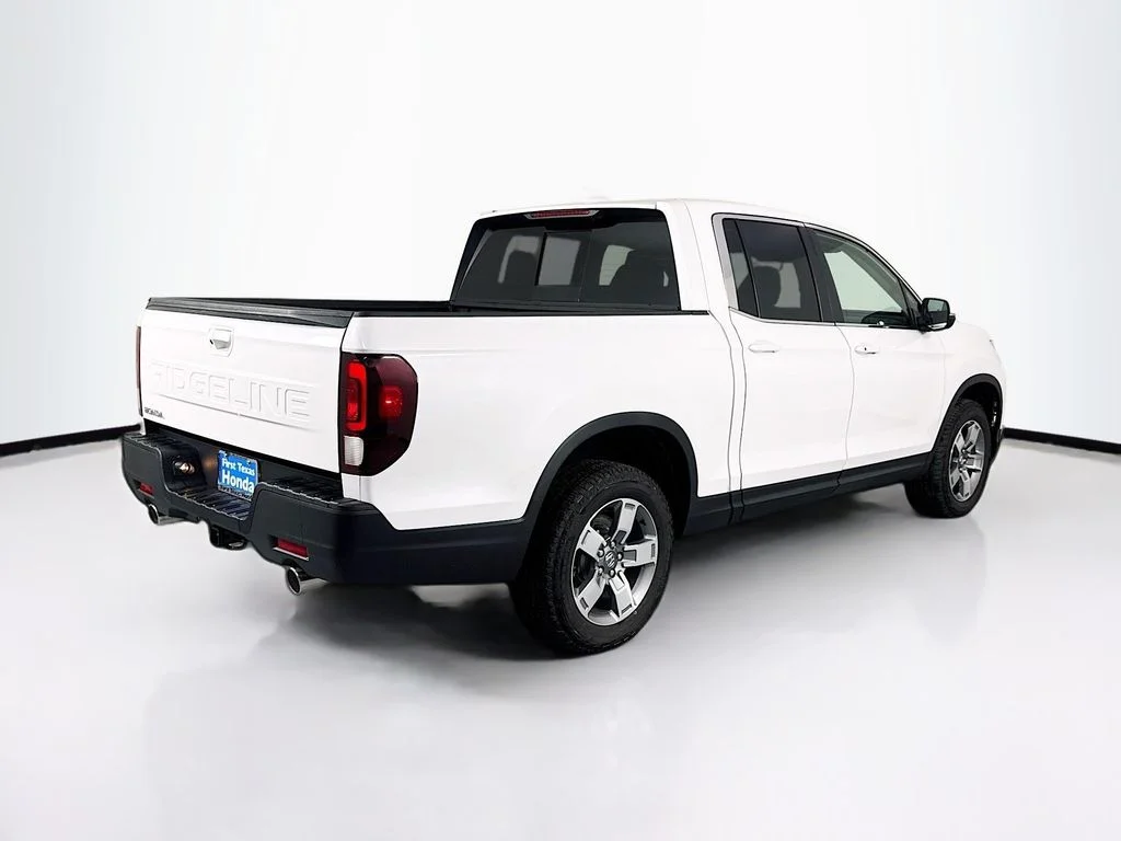 New 2026 Platinum White Pearl Honda RTL image 8