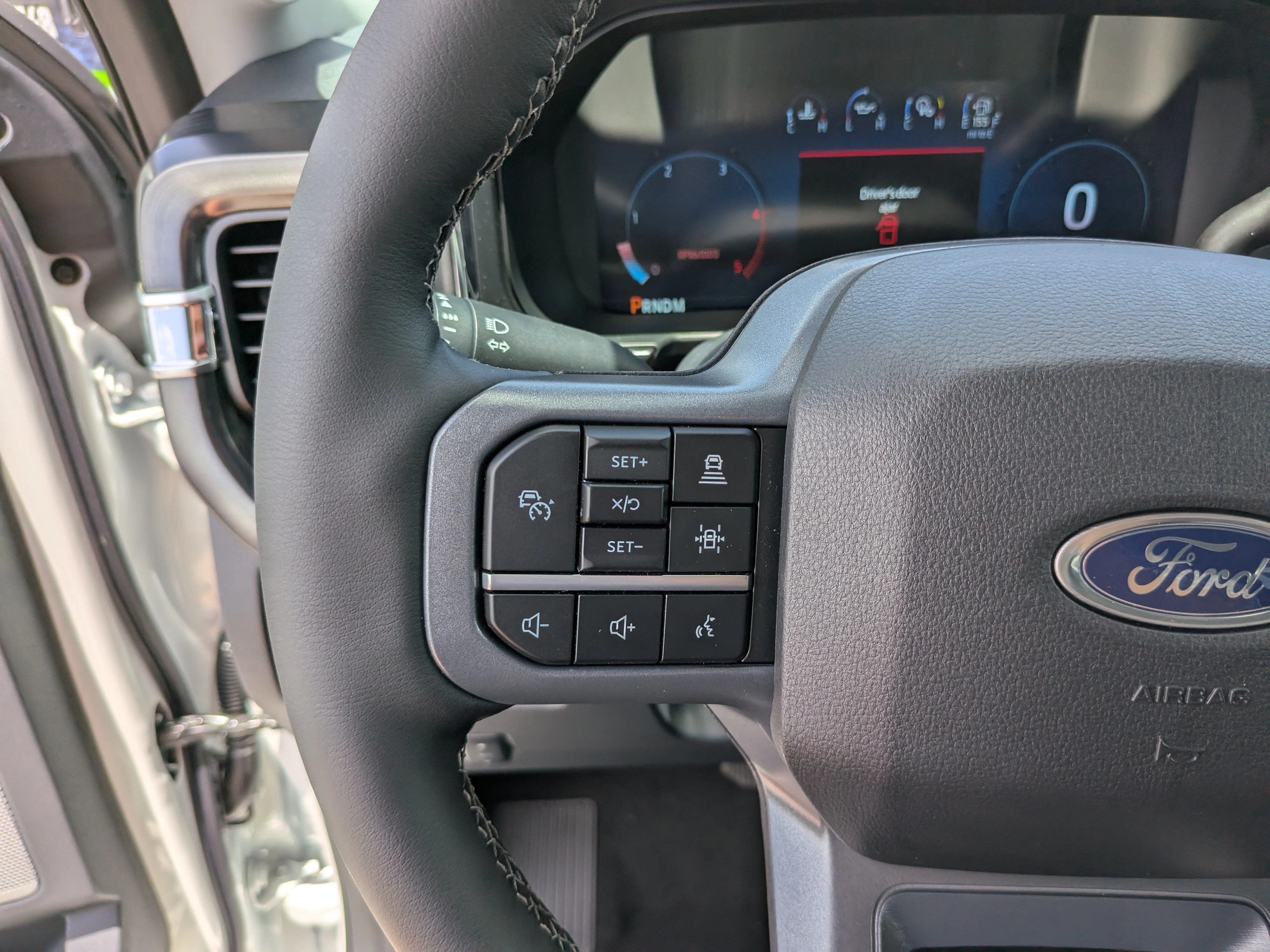 New 2026 Star White Metallic Tri-Coat Ford F-250® Lariat® image 30
