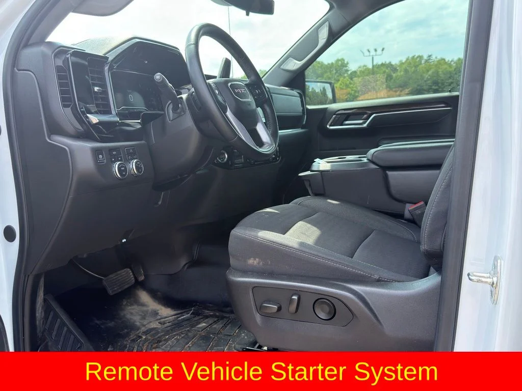 Used 2025 White GMC Elevation image 29