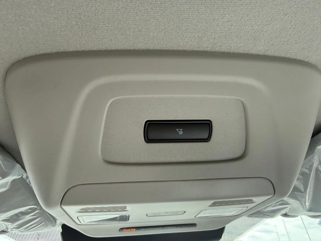 New 2026 Oxford White Ford Cargo Van image 32