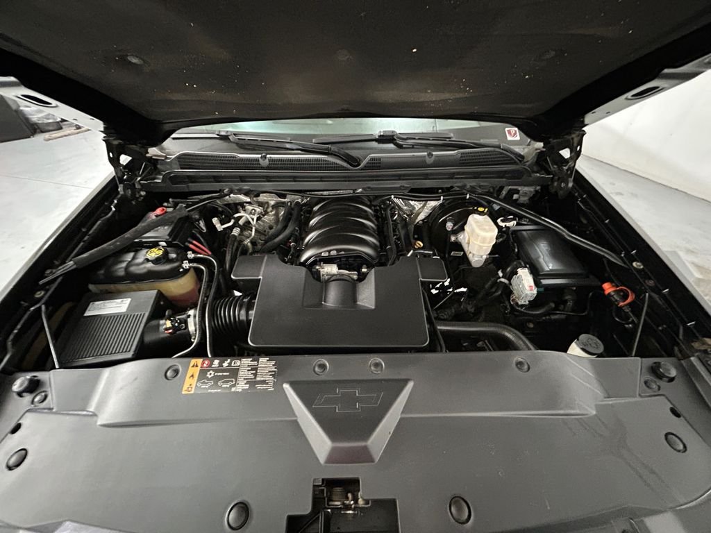 Used 2018  Chevrolet LTZ image 21