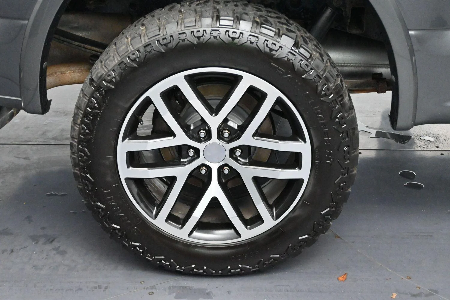 Used 2016 Magnetic Metallic Ford XLT image 36