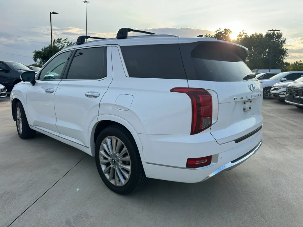 Used 2020 Hyper White Hyundai Limited image 8