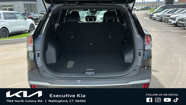 Used 2023 Black Kia X-Line image 25