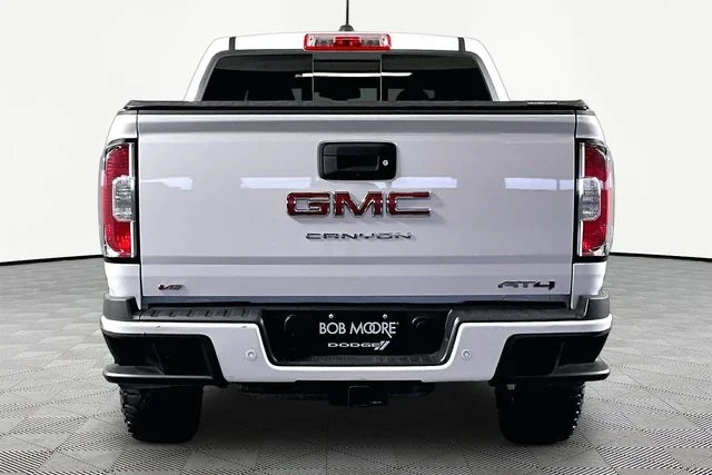 Used 2022 White GMC AT4 w/Leather image 5