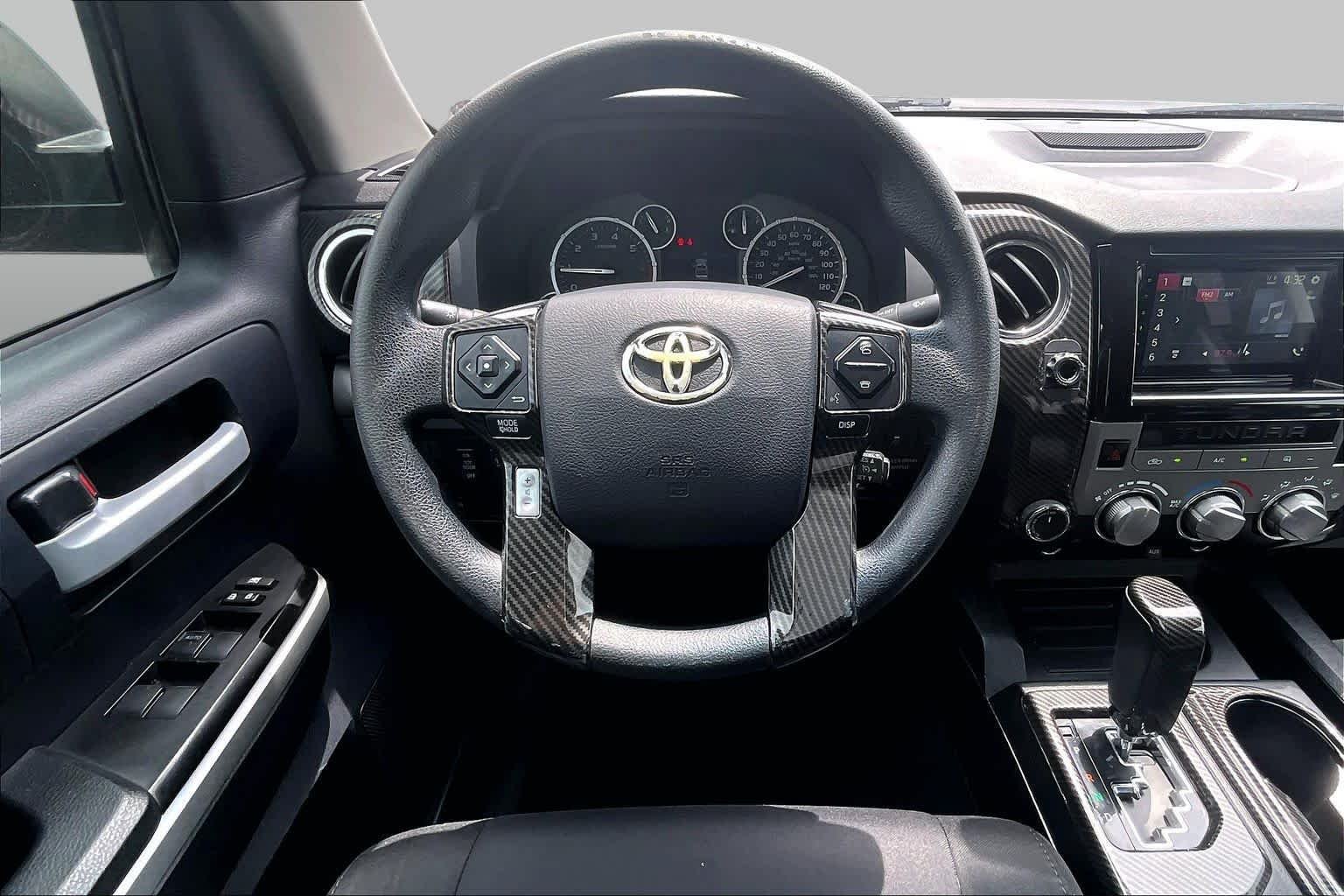 Used 2016 Black Toyota SR5 image 6