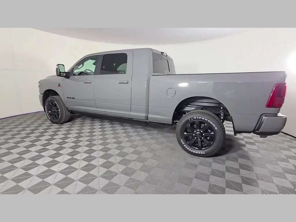New 2026 Ceramic Gray Clear-Coat Exterior Paint RAM Laramie image 31