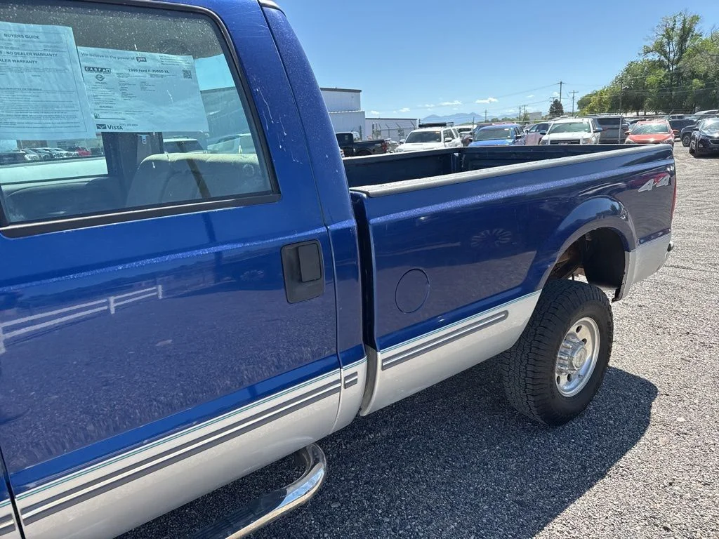 Used 1999 Deep Wedgewood Blue Clearcoat Metallic Ford XL image 9