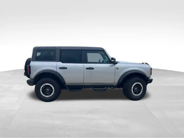 Used 2023 Silver Ford Badlands image 12