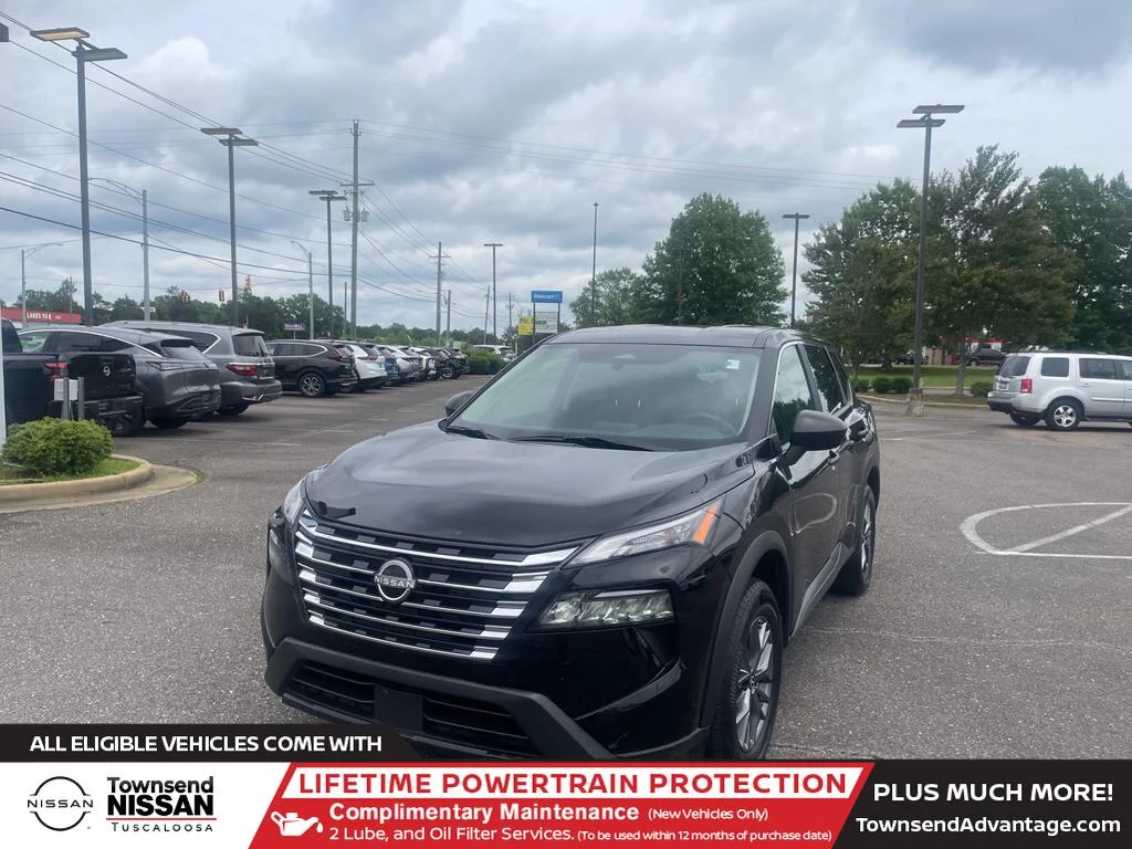 2024 Nissan Rogue S FWD's photo