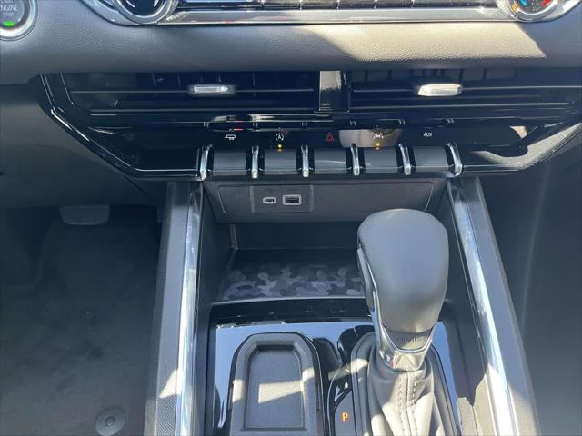 2026 GMC Canyon Elevation - Photo 18
