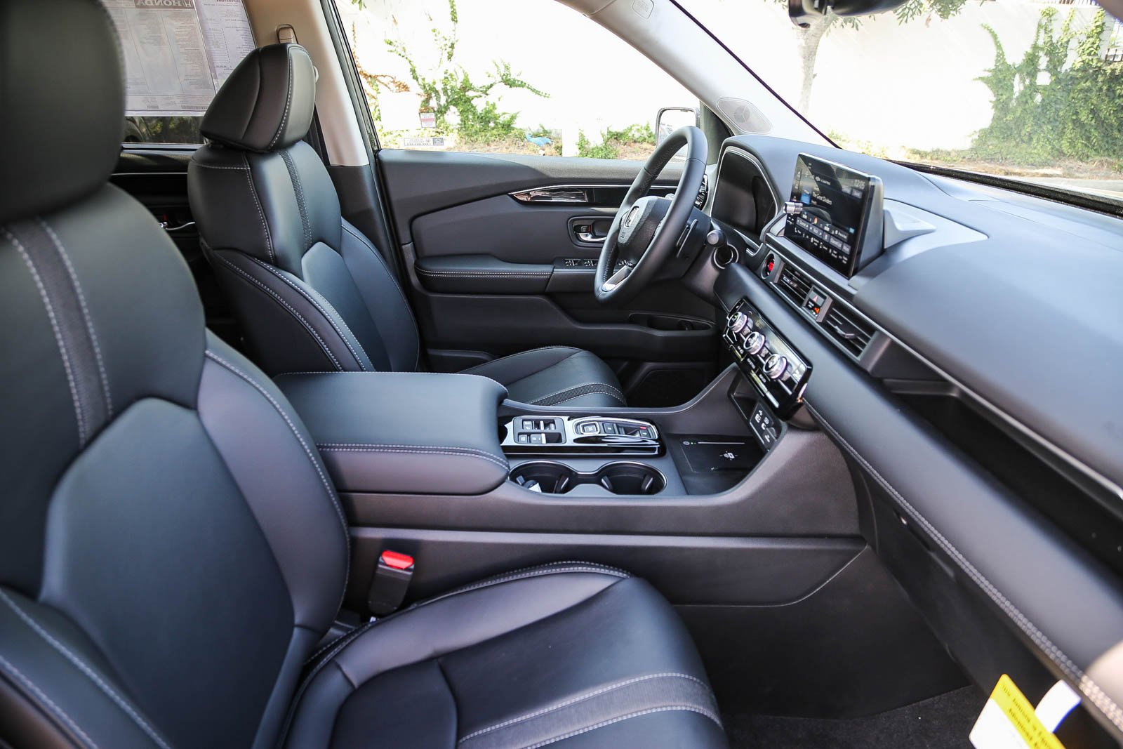 2025 Honda Pilot EX-L - Photo 18