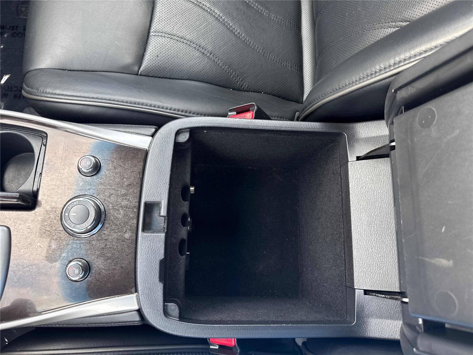 Used 2015 Graphite Shadow INFINITI  image 26