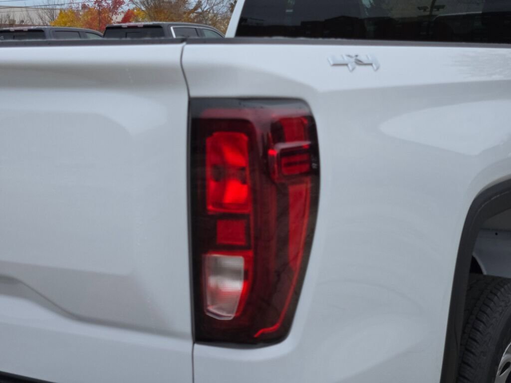 2026 GMC Sierra 1500 Pro - Photo 10