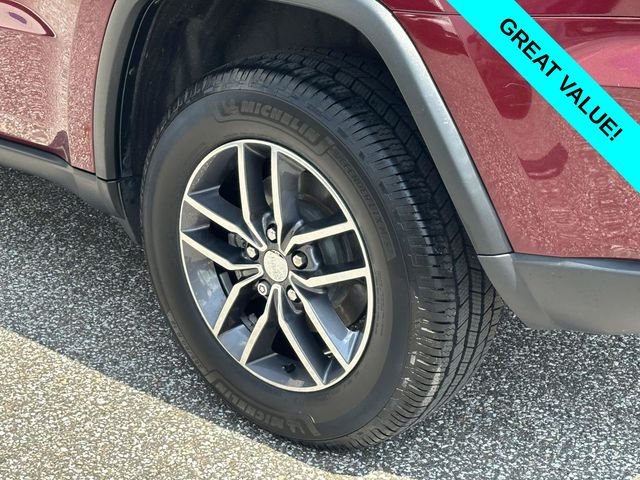 Used 2017 Red Jeep Limited image 11