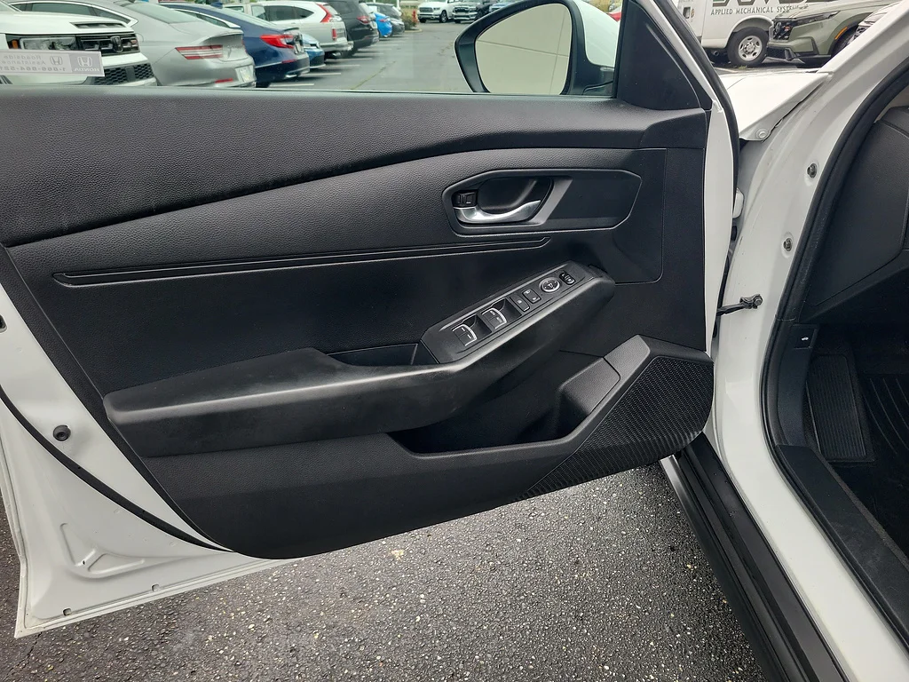 Certified Used 2023 WHITE Honda LX image 17