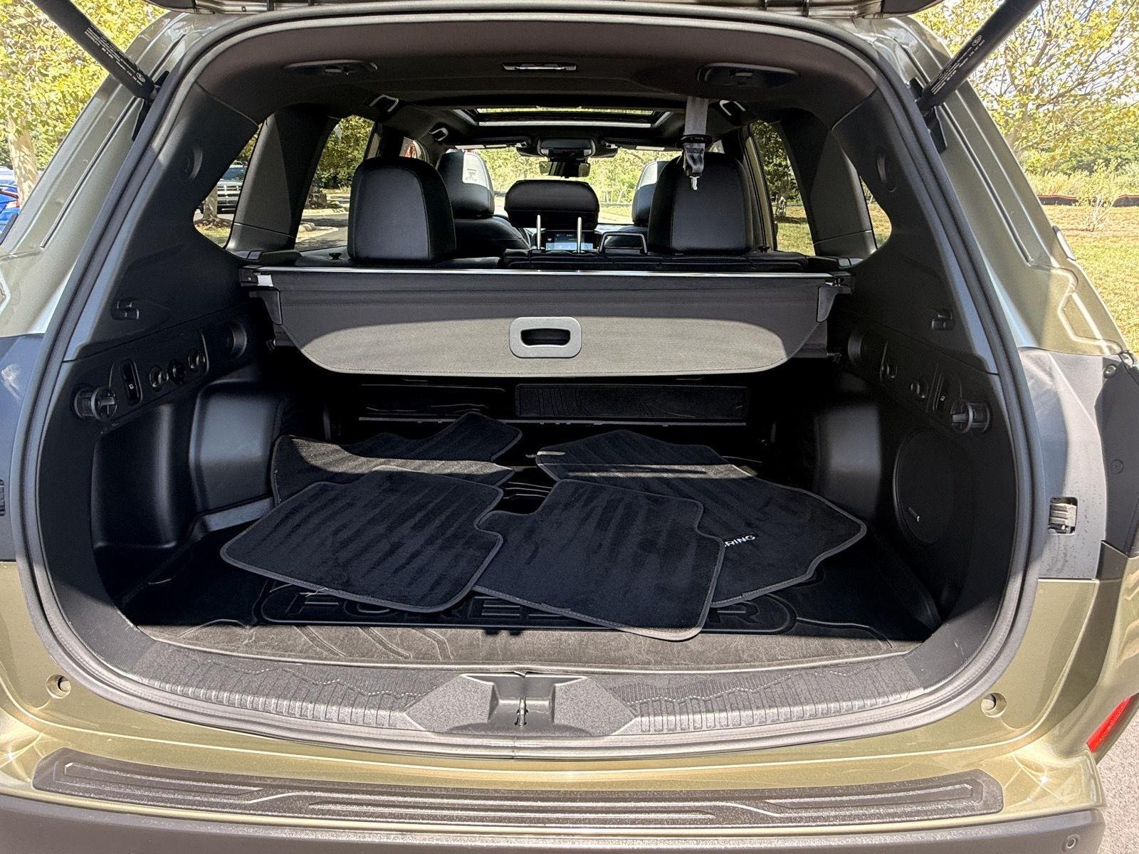 Used 2025 Autumn Green Metallic Subaru Touring image 19