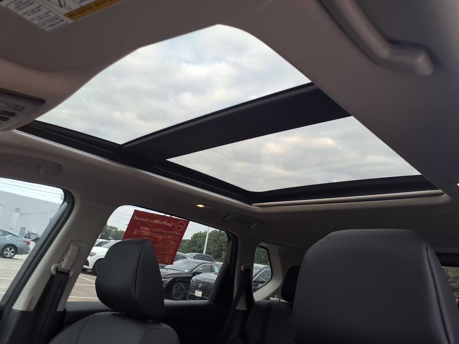 2026 Nissan Rogue photo 26 of 27