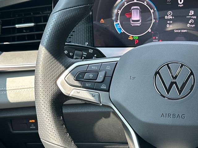 New 2026 Green Volkswagen 2.0T SE R-Line Black image 25
