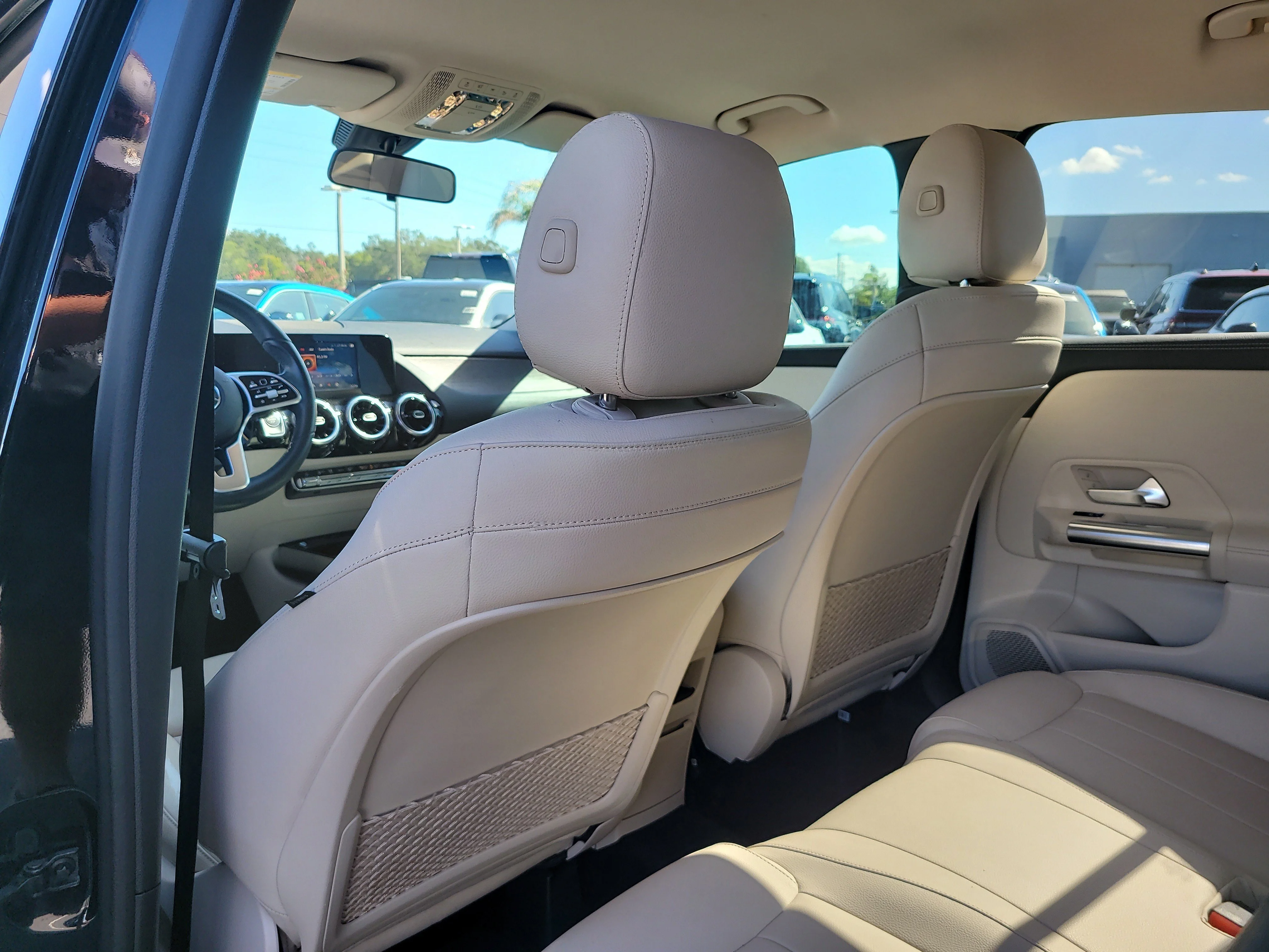 Used 2021  Mercedes-Benz GLA 250 image 12