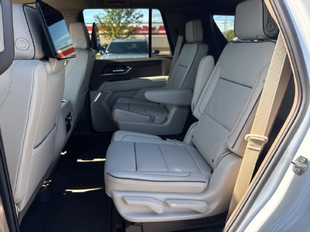 2026 GMC Yukon Denali - Photo 14