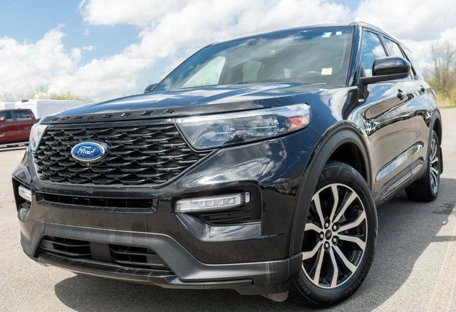 Used 2022 Black Ford ST-Line image 1