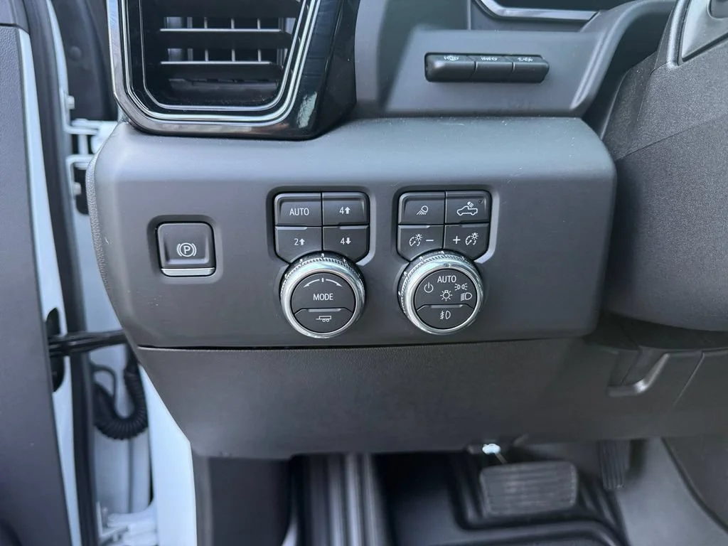 New 2026 Summit White GMC AT4 image 12