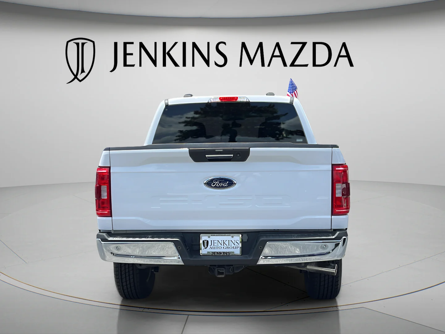 Used 2023 Oxford White Ford XLT image 6