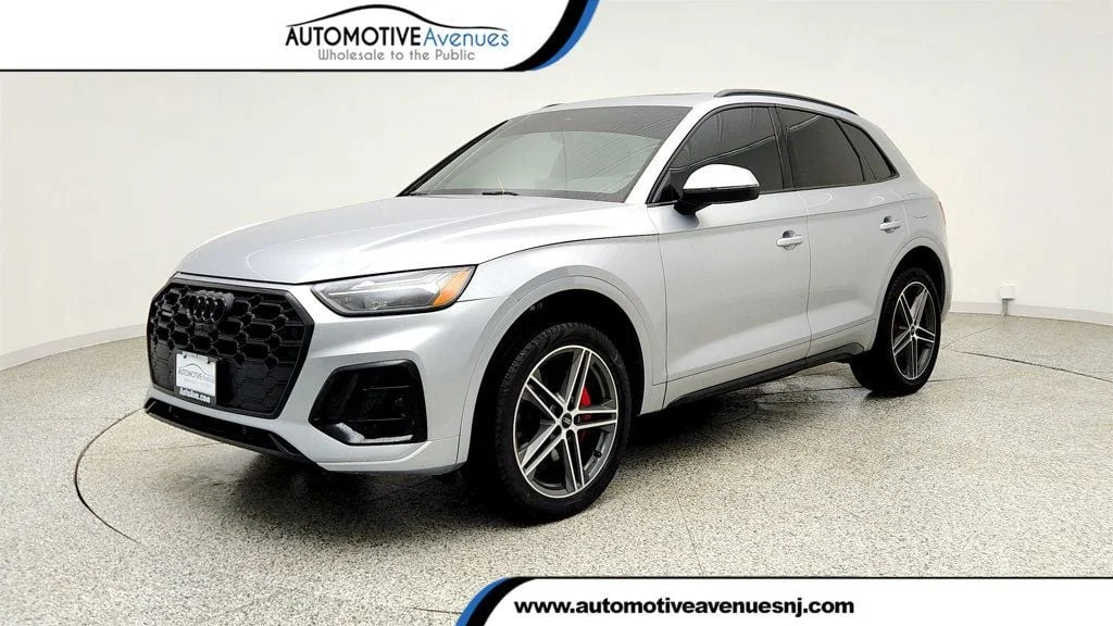 2024 Audi Q5 55 e Premium Plus's photo