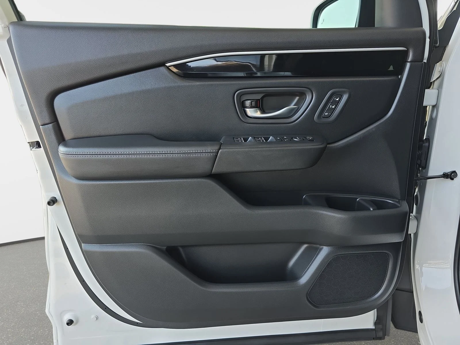 2025 Honda Pilot EX-L - Photo 25