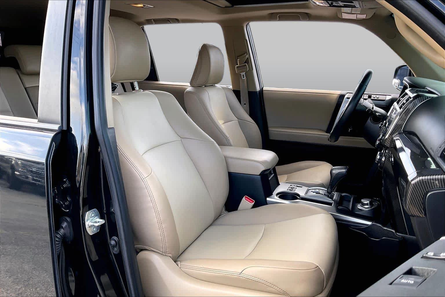 Used 2022 Midnight Black Metallic Toyota SR5 Premium image 9