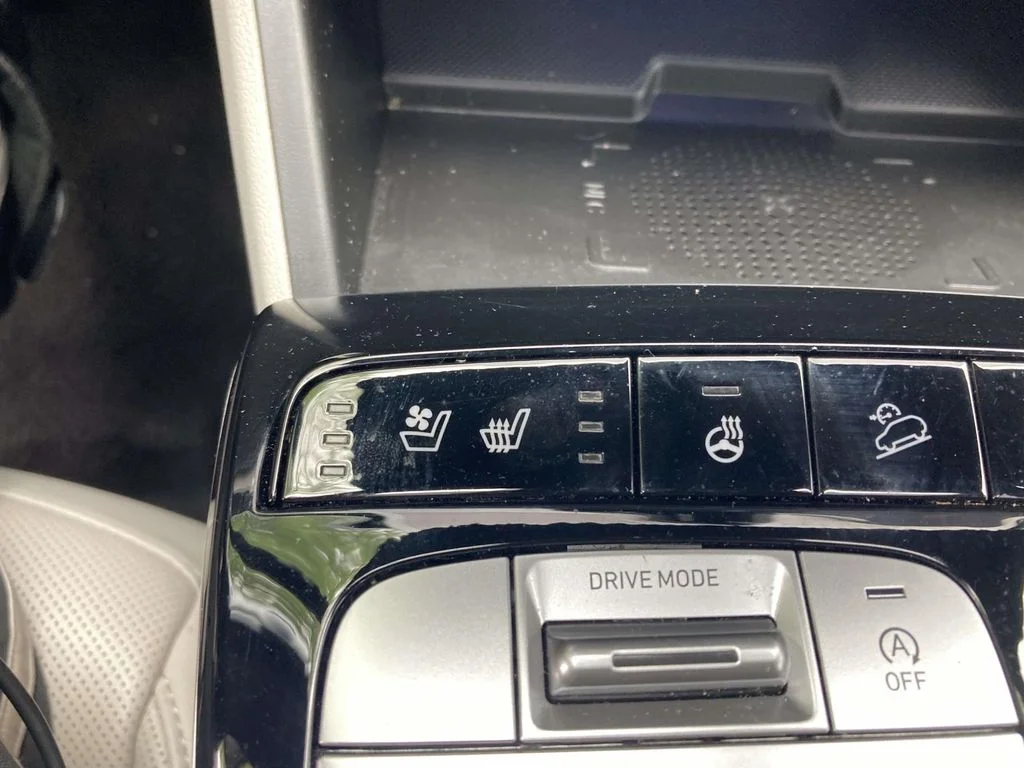 Used 2024 Black Hyundai Limited image 16