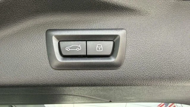 Used 2024 Black BMW xDrive40i image 64
