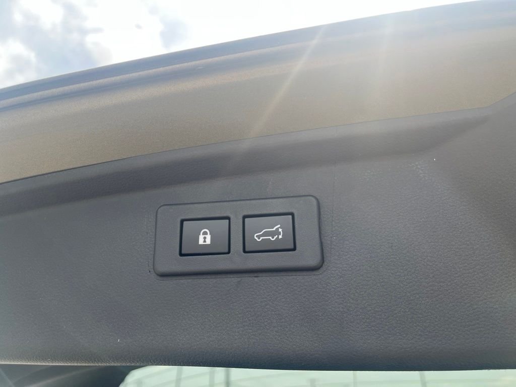 Used 2025 Green Subaru Wilderness image 10