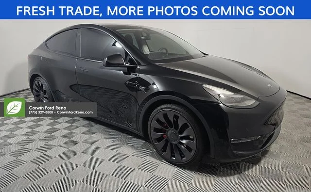 2022 Tesla Model Y Performance Dual Motor All-Wheel Drive's photo