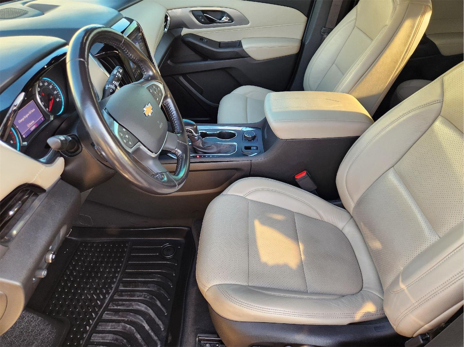 2022 Chevrolet Traverse LT Cloth Gray at Mac Haik Chevrolet