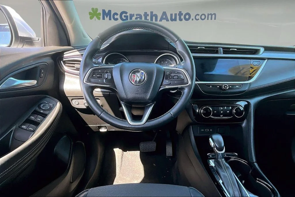 Used 2021 White Buick Preferred image 10